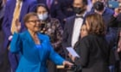 Karen Bass sworn in as Los Angeles mayor as city deals with several crises