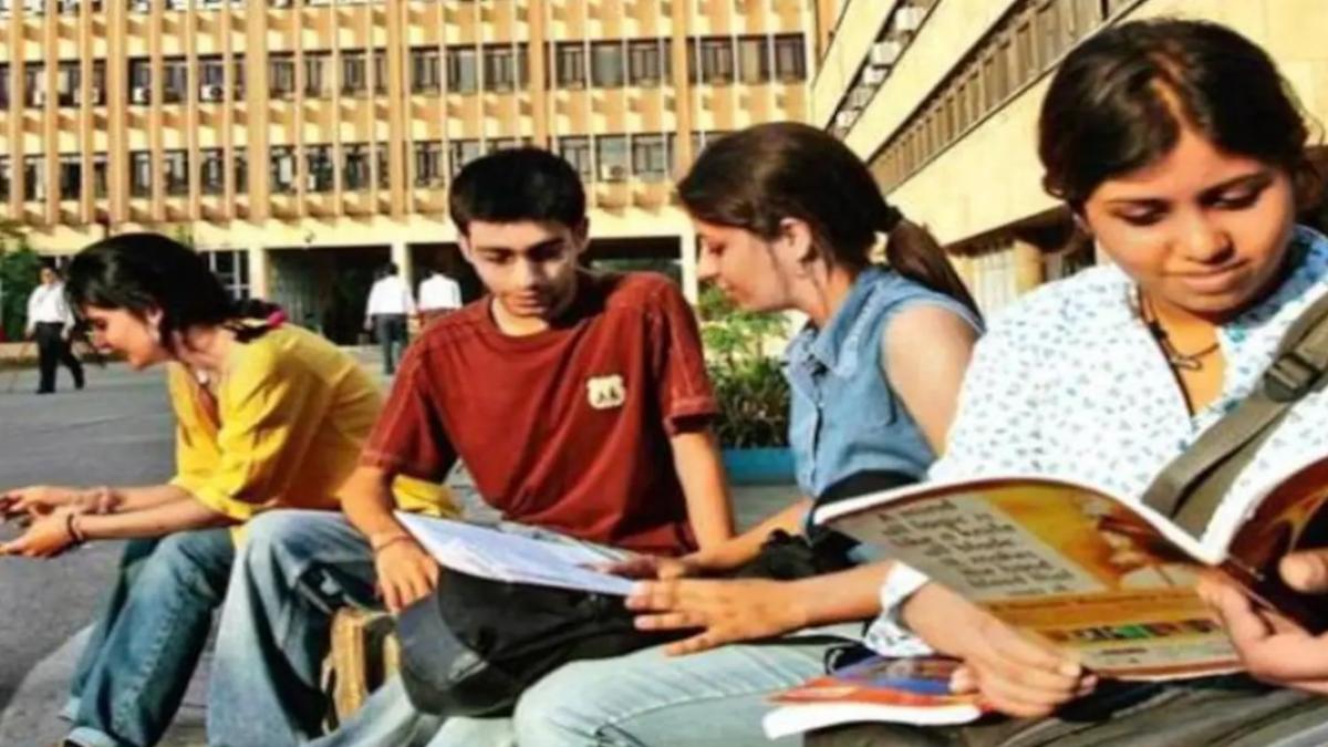 Now internship will be necessary in graduation, know what is FYUP plan of UGC