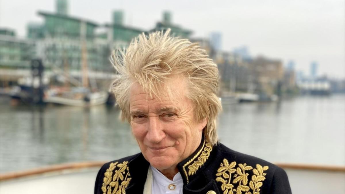 ‘I’ve lost 2 of my finest mates’: Music fantastic Sir Rod Stewart rocked by double catastrophe