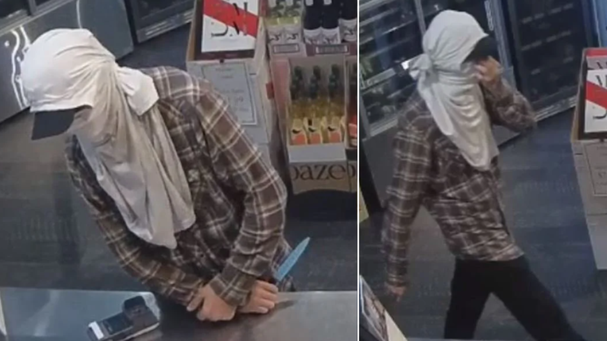 Hurt guy equipped with knife robs South Brisbane shop