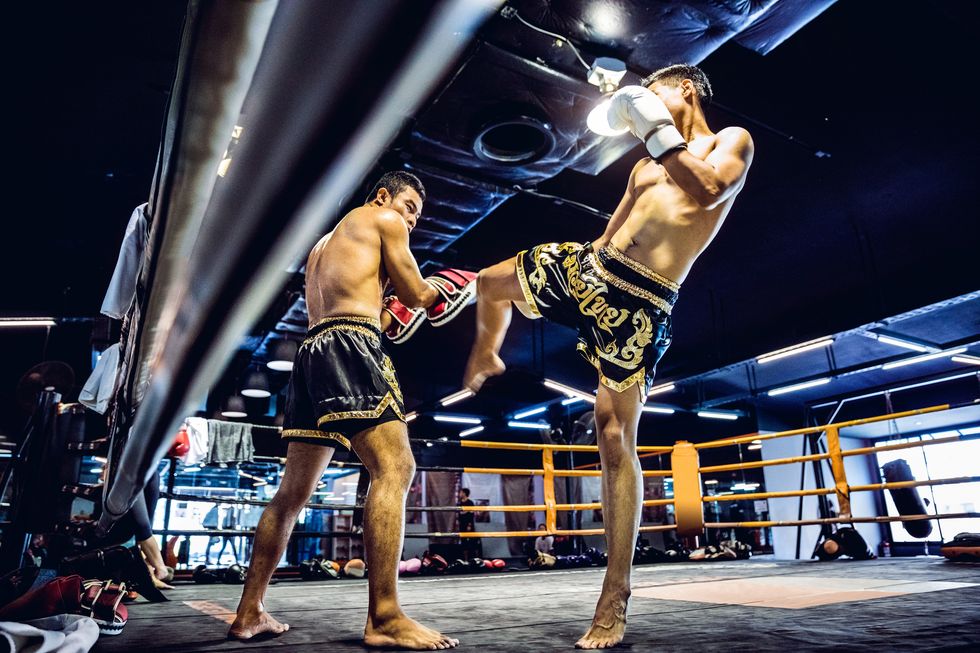 This Guy Did 30 Days of Muay Thai Training and after that Fought an Expert