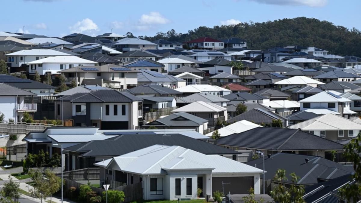 Real estate market Australia: Finder study states one in 8 Aussie property owners lied to protect a loan