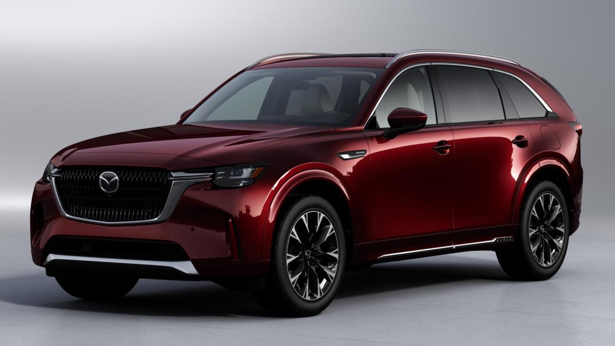 2024 Mazda CX-90 exposed