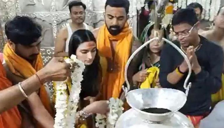 KL Rahul gos to Mahakaleshwar Temple in Ujjain ahead of 3rd Test vs Australia; Watch|Cricket News