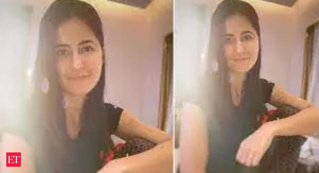 Sonam Kapoor praises Katrina Kaif’s ‘beautiful’ sun-kissed selfie, See pic here