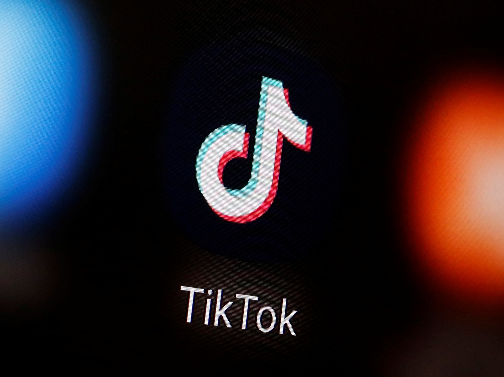 Canada prohibits TikTok from federal government gadgets over security issues