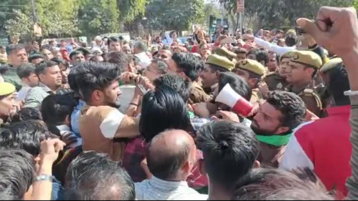 Noida: Farmers protest against NTPC, clash with police