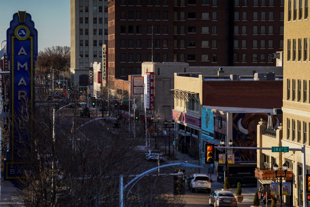 Ladies in Texas Could Get Birth Control at Federal Clinics, Until a Christian Father Objected