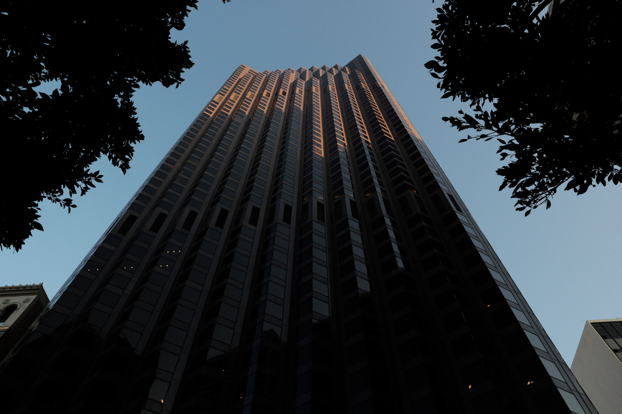 Shelter-in-place order raised after glass falls from San Francisco high-rise building in storm