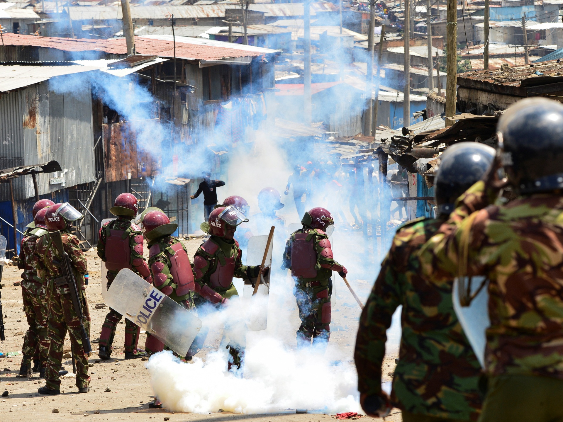 Kenya authorities fire tear gas to distribute anti-government protesters