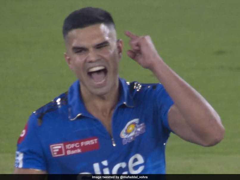 Arjun Tendulkar Ecstatic After Shaking Off Poor Outing vs PBKS With Wriddhiman Saha’s Wicket. Twitter Reacts