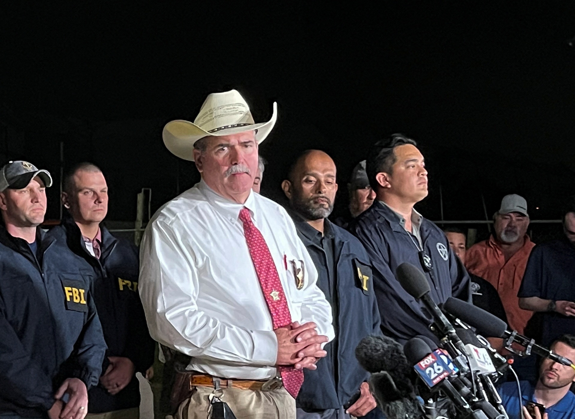 United States cops capture suspect in killing of 5 neighbours in Texas