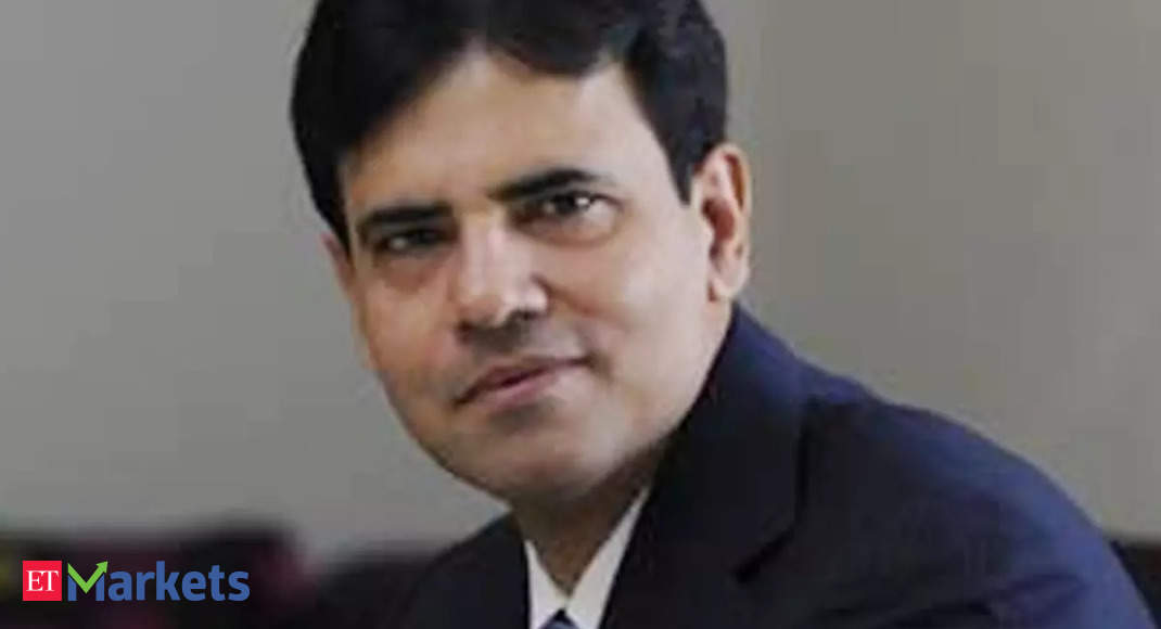 Market outlook favorable however IT continues to degrade: Sandip Sabharwal