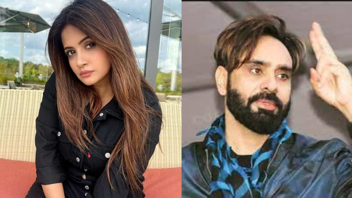 Indian vocalists Miss Pooja, Babbu Maan’s Facebook pages hacked to impersonate Meta and Google