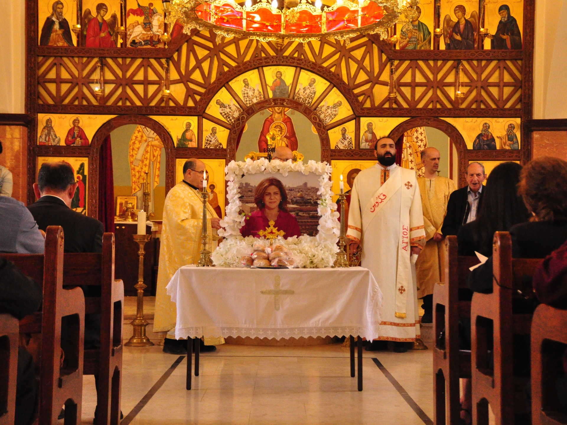 Pictures: Hundreds honor Shireen Abu Akleh in memorial mass