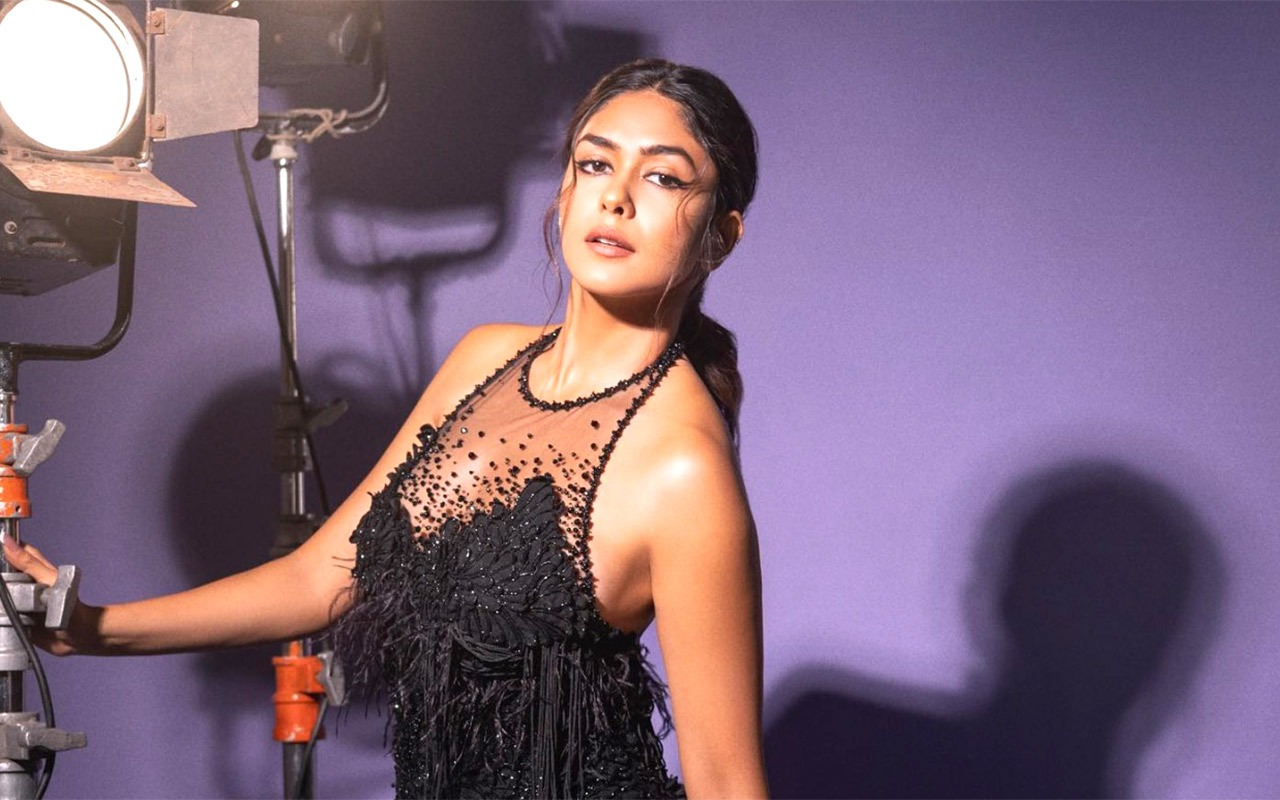 Mrunal Thakur set to make her launching at Cannes Film Festival 2023