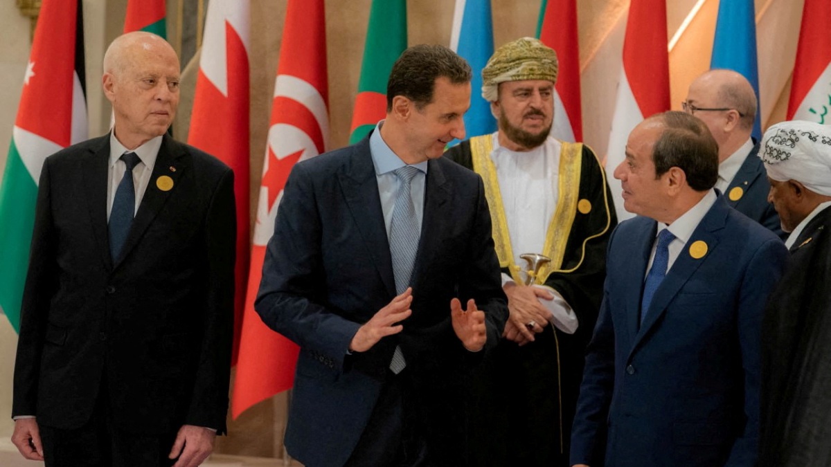 Assad gets warm welcome as Syria invited back into Arab League