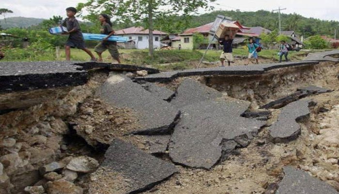 7.7 magnitude quake strikes Pacific Ocean near New Caledonia