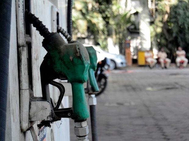 After RIL-bp, Nayara Energy offers gas, diesel at Re 1 less than PSUs