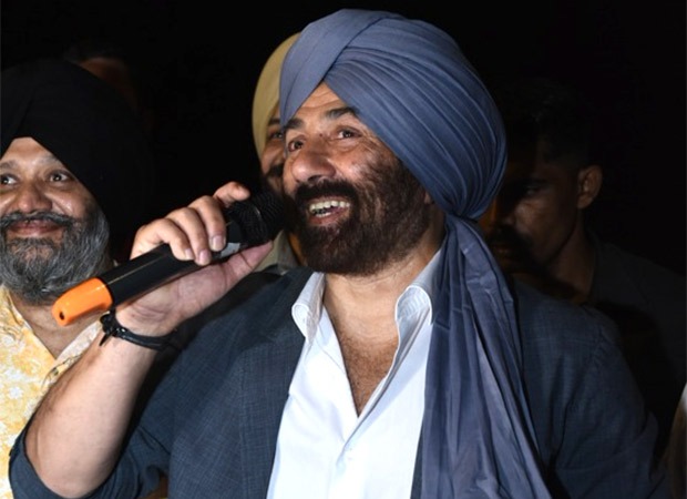 Warm Deol screams “Hindustan Zindabad” at Gadar: Ek Prem Katha re-release in New Delhi, watch