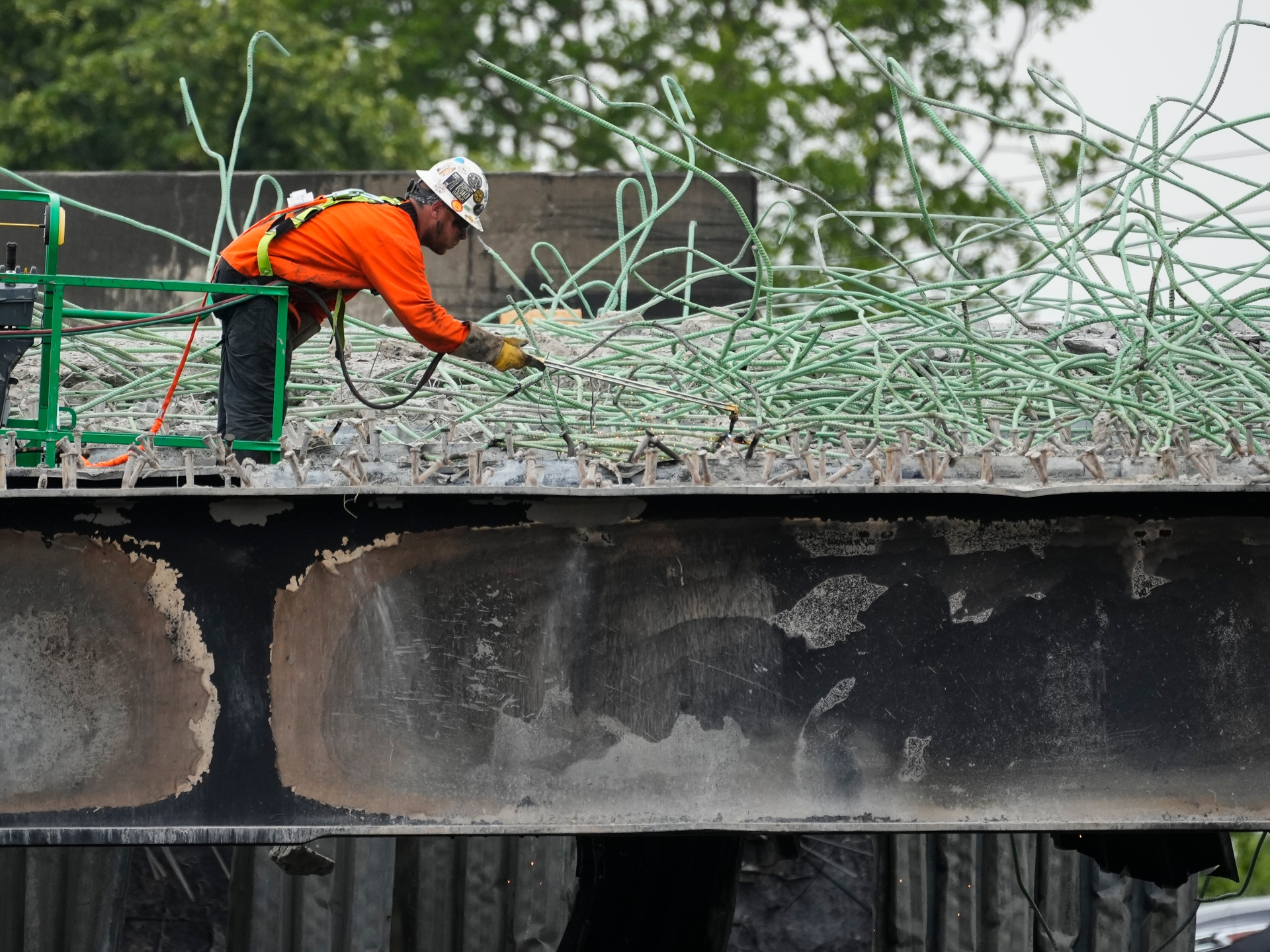 Significant United States highway in Philadelphia to resume after lethal fire