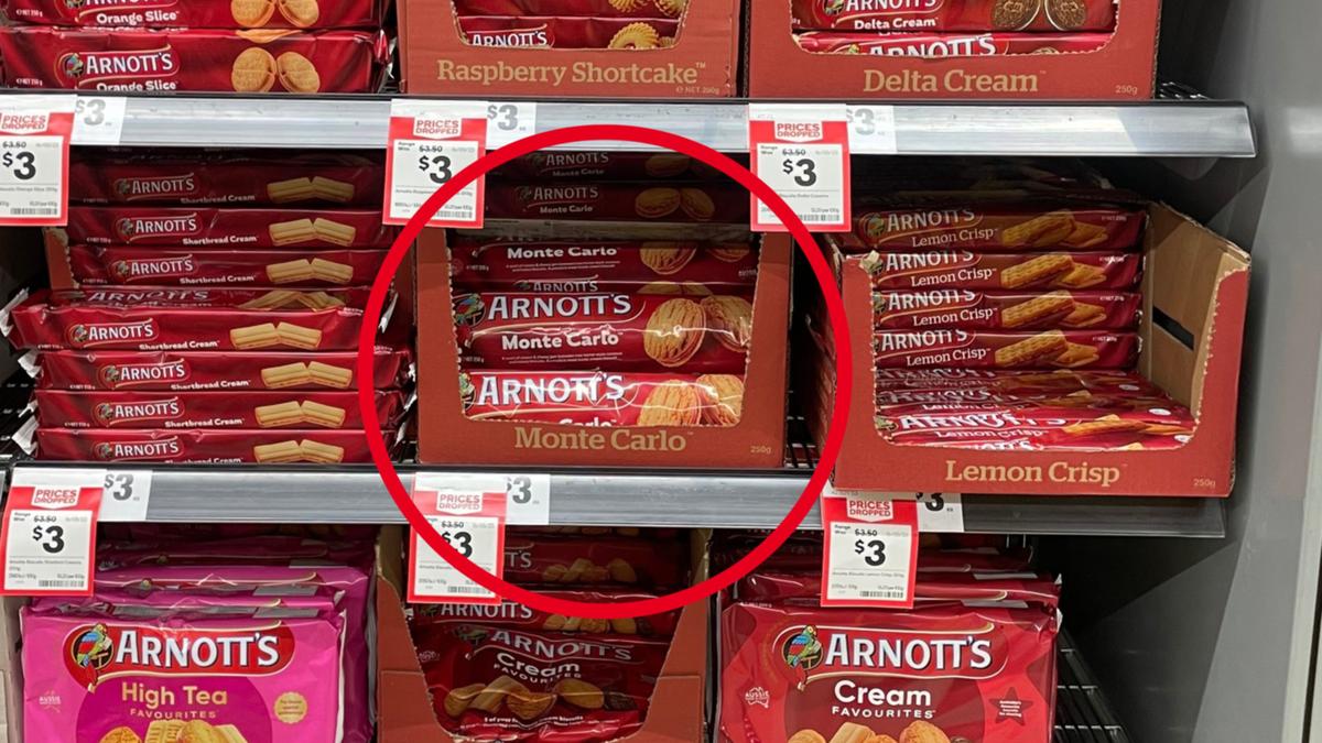 Arnott’s Monte Carlo biscuit modification that infuriated Woolworths consumer described