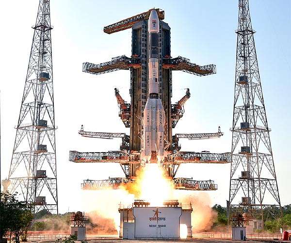 India introduces rocket to land spacecraft on Moon