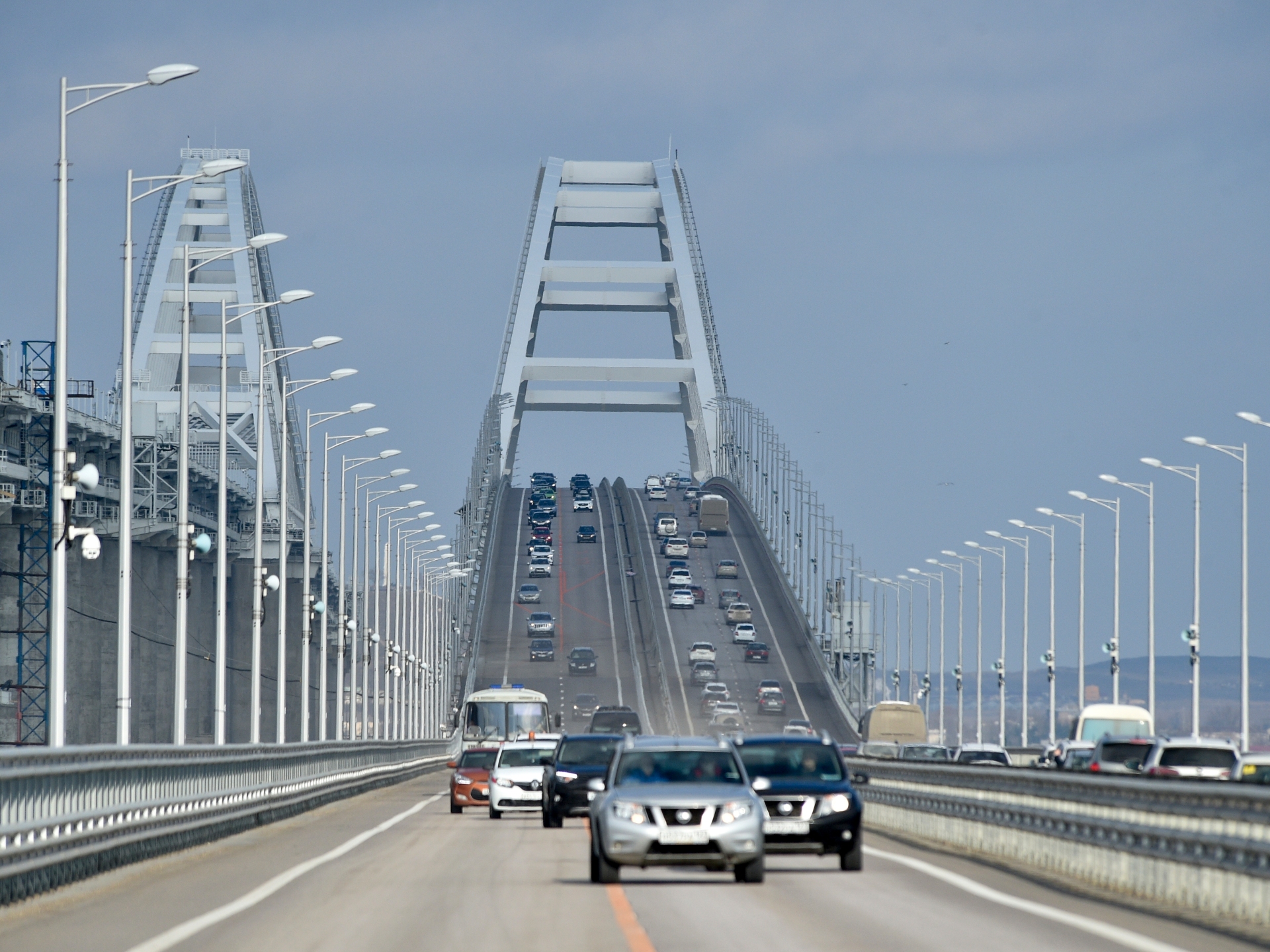 2 eliminated, kid injured in ’em ergency’ on Russian Crimea bridge