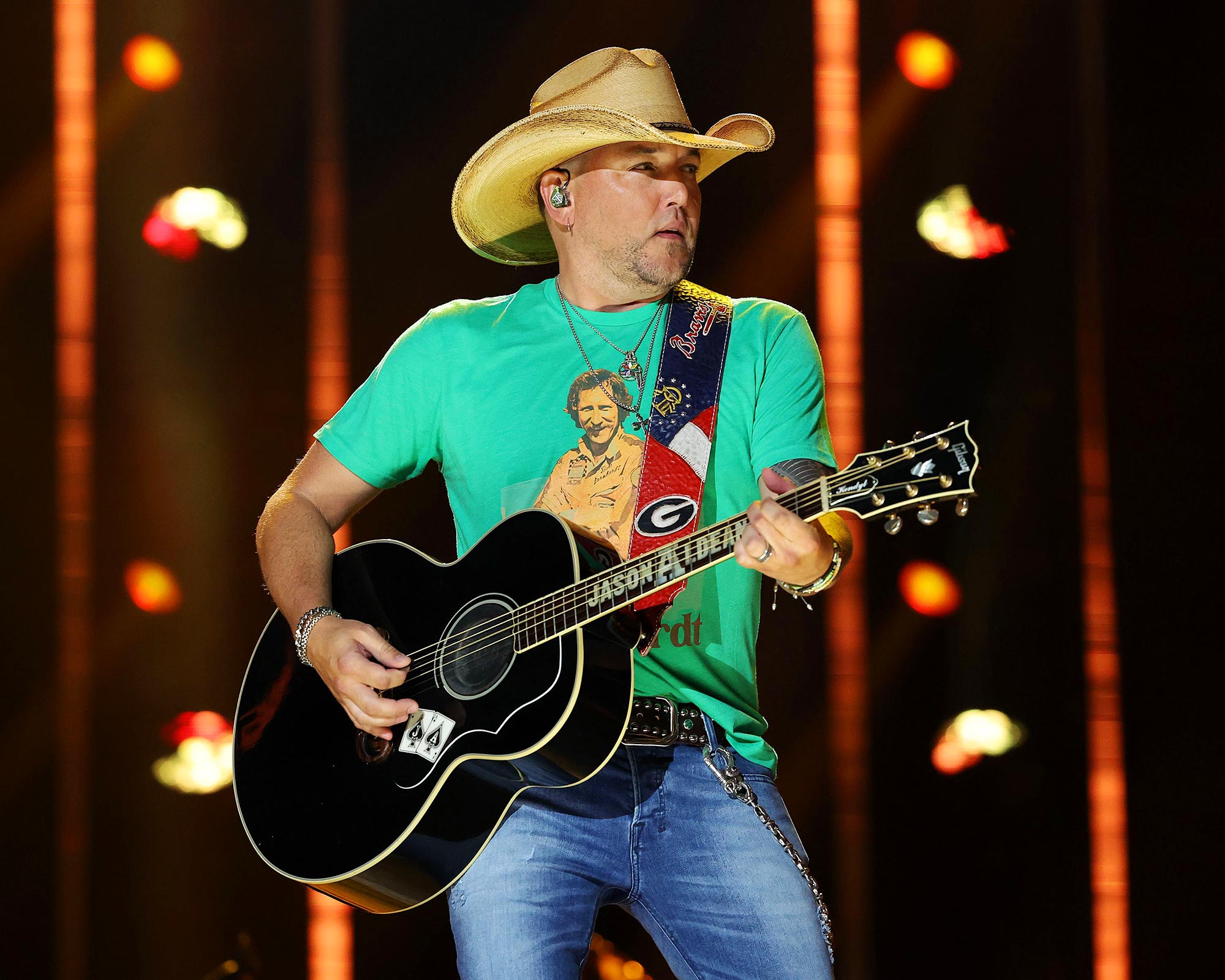 Jason Aldean Gives Update After Suffering ‘Heat Exhaustion’ on Stage