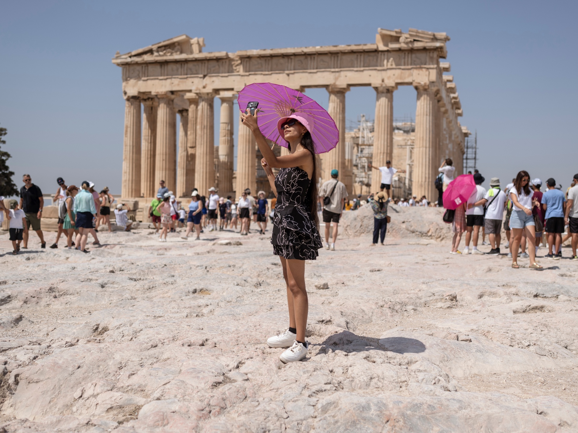 Pictures: Record temperature levels continue to sizzle around the globe