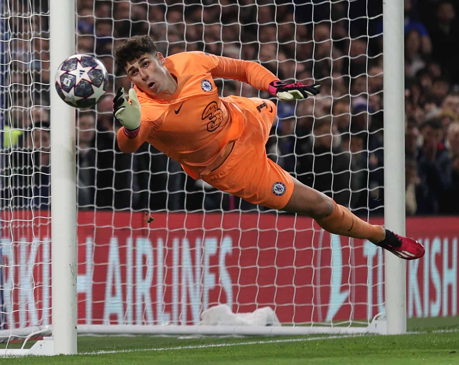 Genuine Madrid indication Chelsea keeper Kepa on season-long loan to change Courtois