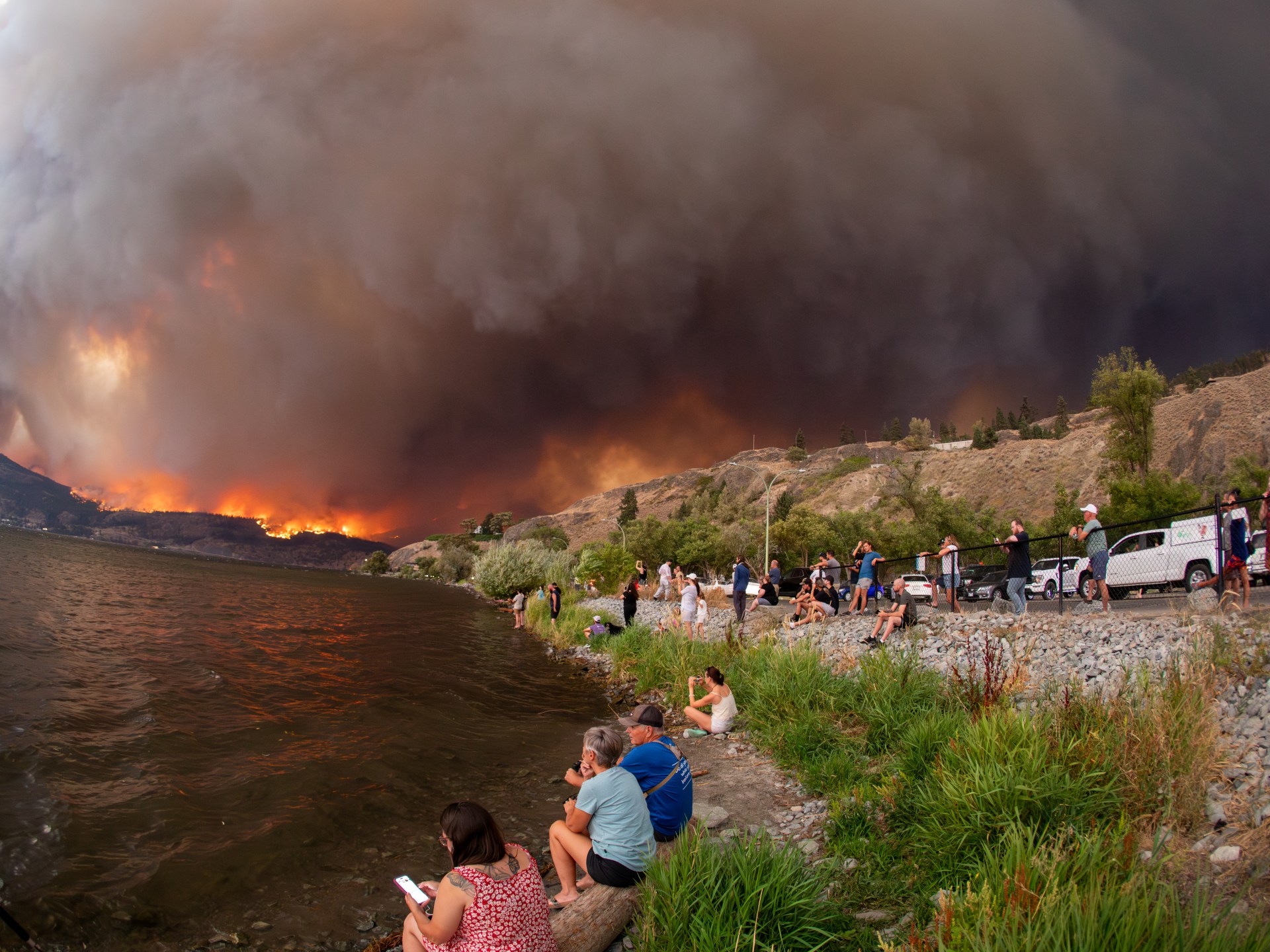 Canada to release army to assist combat wildfires in British Columbia