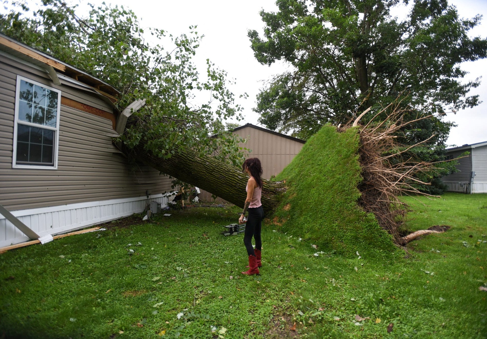 Serious storm stimulates twisters, eliminates 5 individuals in United States state of Michigan