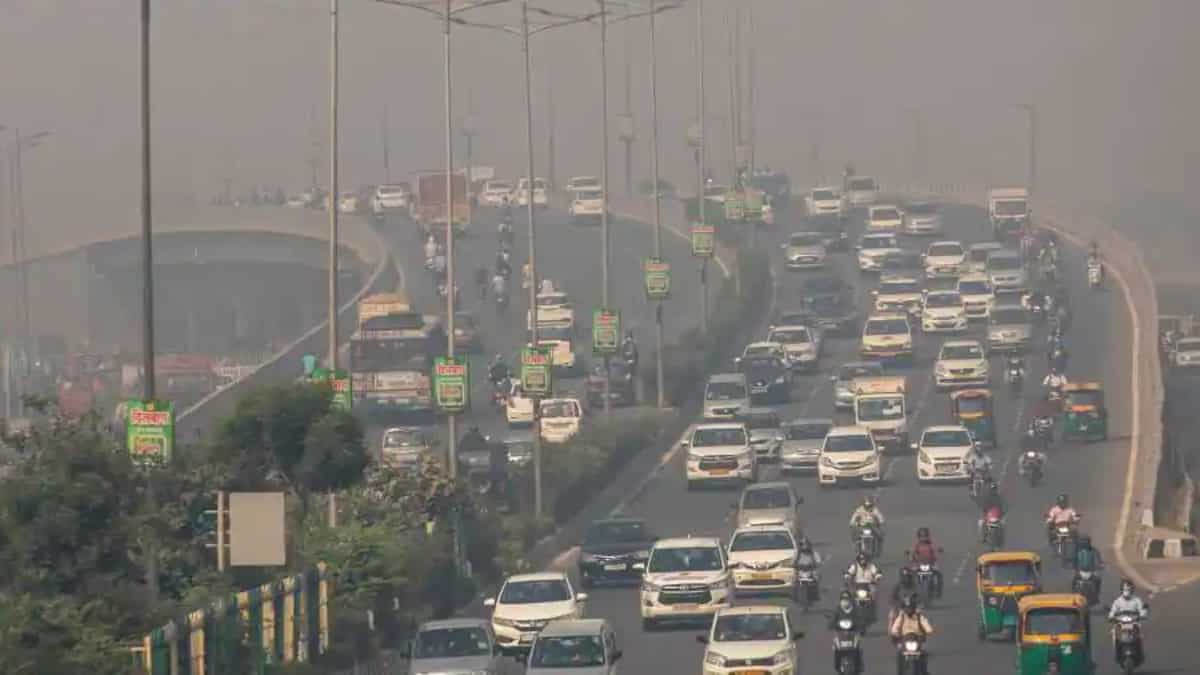 India prepares ceiling of 50 decibels for car horns: Report