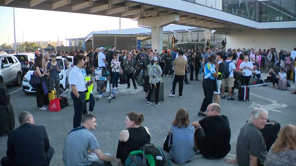 Perth Airport left over smoke emergency situation