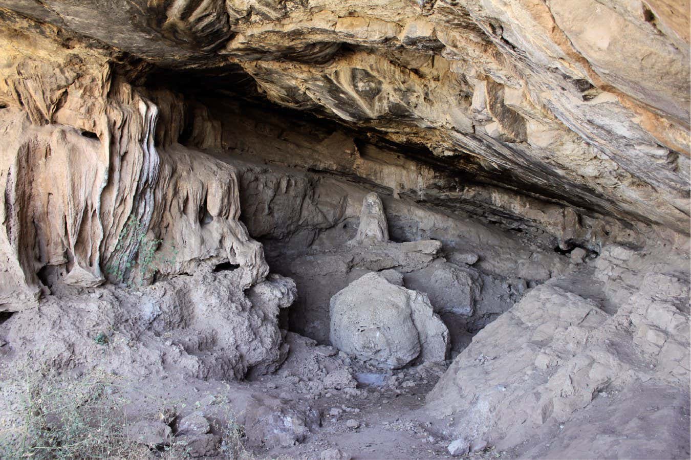 Cavern art pigments demonstrate how ancient innovation altered over 4500 years