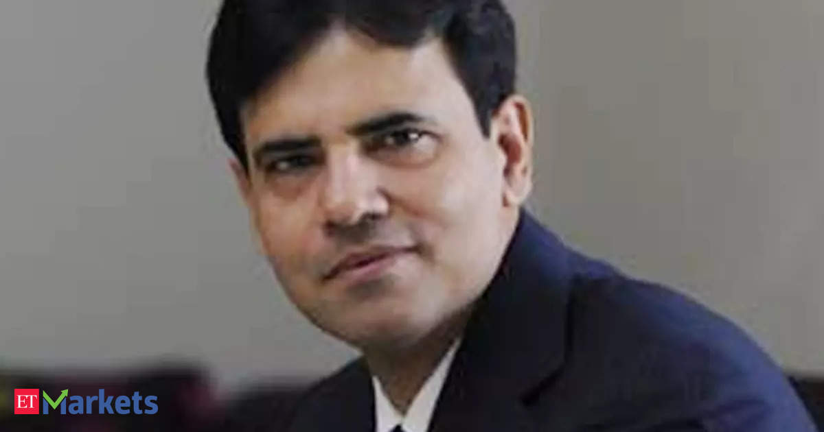 Sharp revival in IT stocks not likely; Sandip Sabharwal