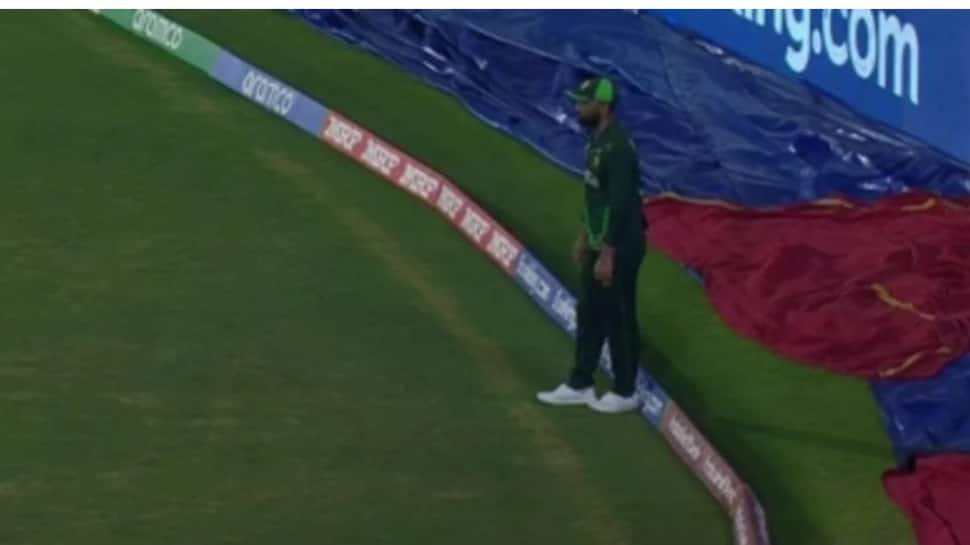 Truth Check: Did Pakistan Intentionally Move Boundary Ropes Behind During Netherlands Innings In World Cup Match?