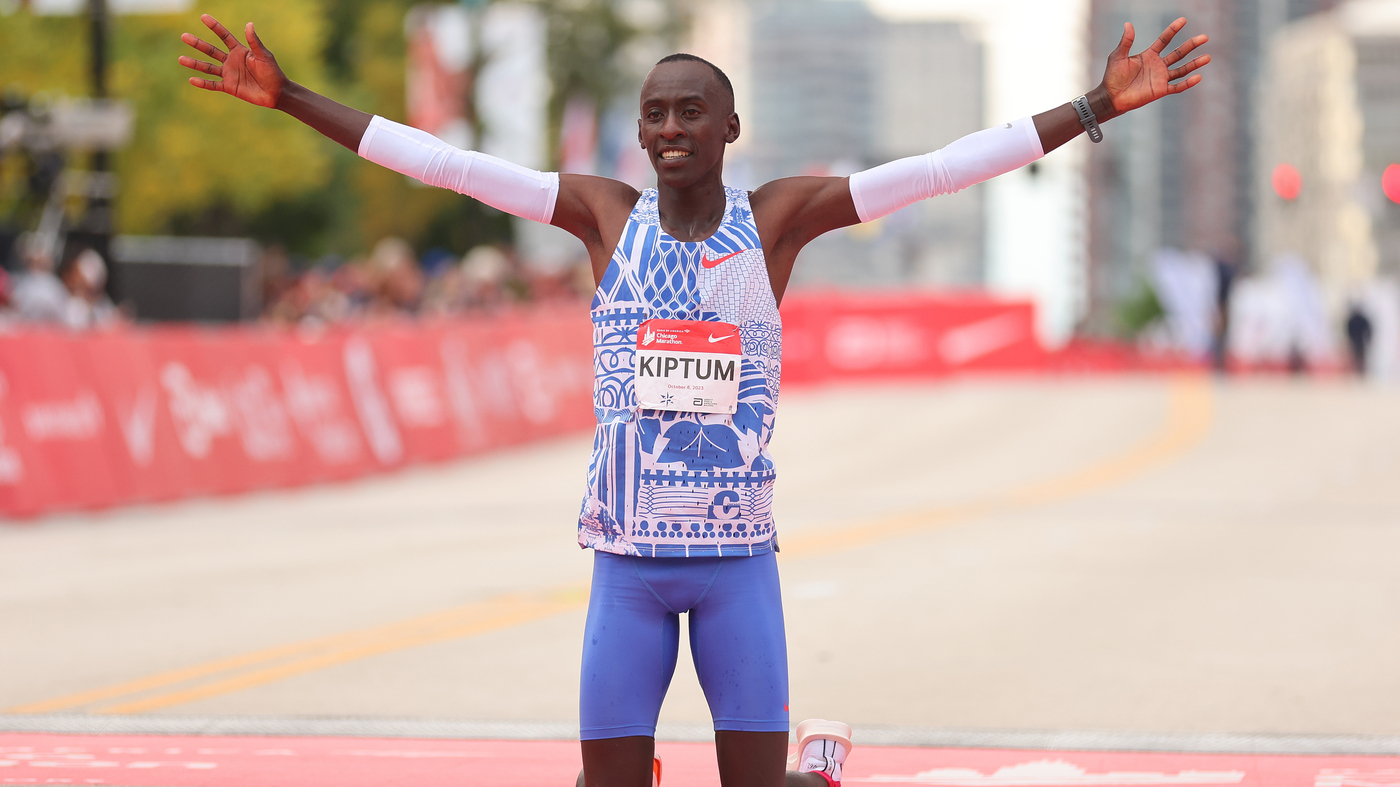 Kelvin Kiptum breaks a world record in his U.S. marathon launching