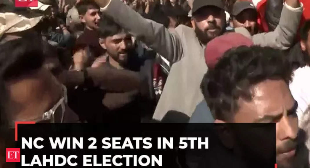 J&K: National Conference employees commemorate as they win 2 seats in 5th LAHDC Election