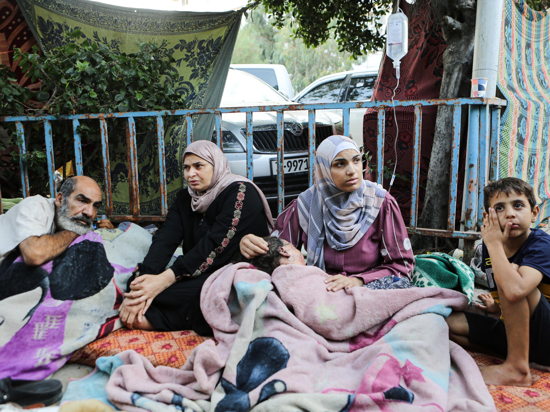 Images: Palestinians take haven at Shifa Hospital in the middle of Israeli battle