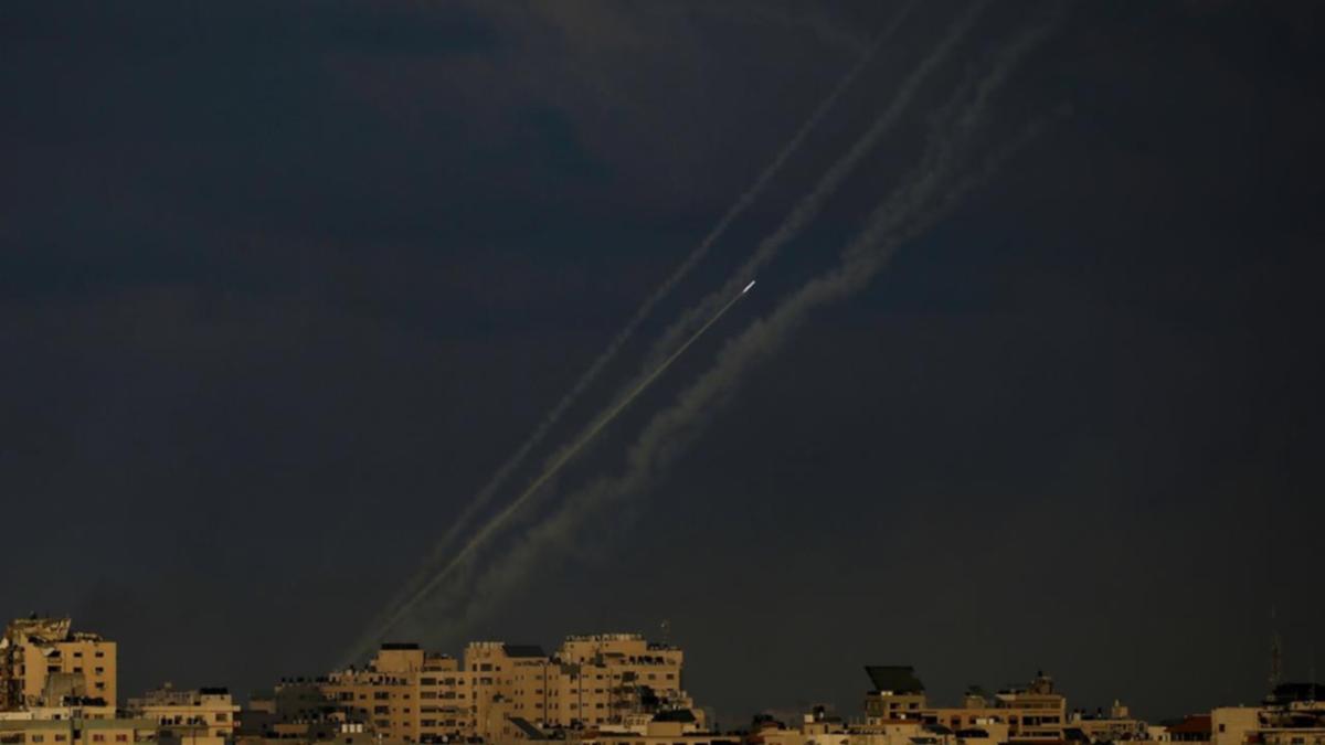 Australian Defence Force aircrafts on standby to leave Aussies from Israel