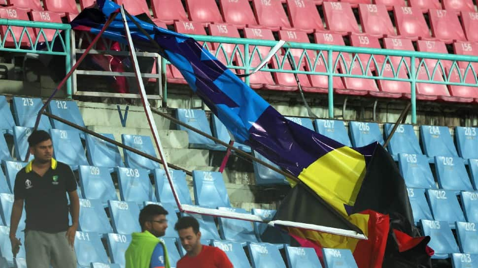 SEE: Lucky Escape For Spectators In Lucknow During Australia Vs Sri Lanka Cricket World Cup 2023 Match As Hoardings Fall Off Due To THIS Reason