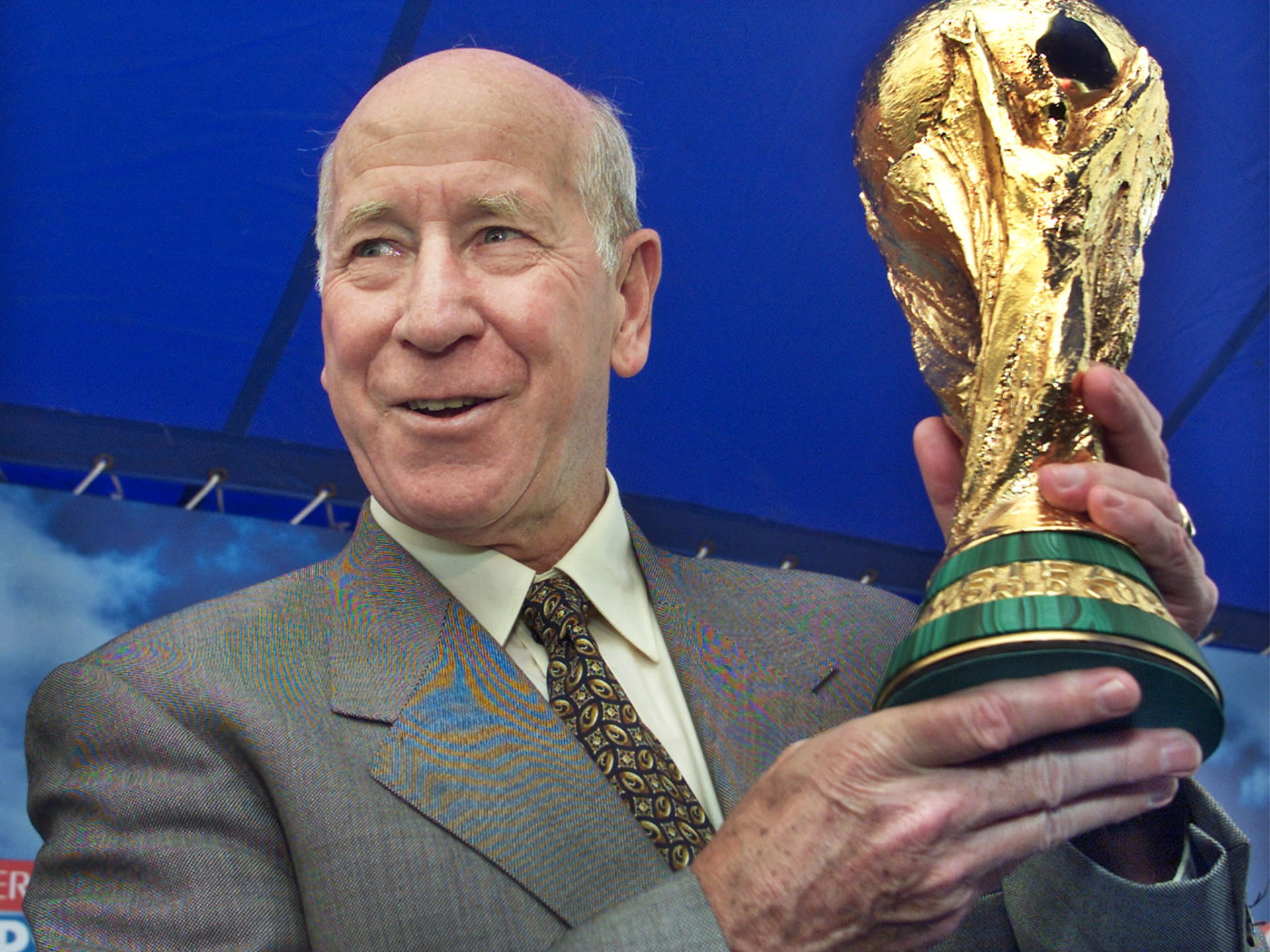 Bobby Charlton, Manchester United and England legend, passes away aged 86