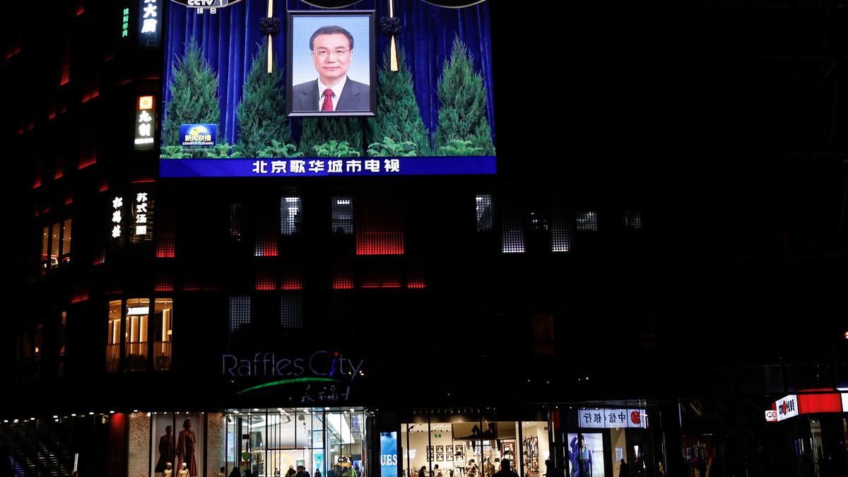 China censors Li appreciation as it bids goodbye to previous premier