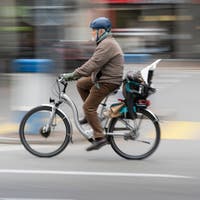 Der Bund erwägt eine Fahrprüfung für E-Bikes. Der Branchenverband ärgert sich über noch mehr Vorschriften: “Es reicht langsam”