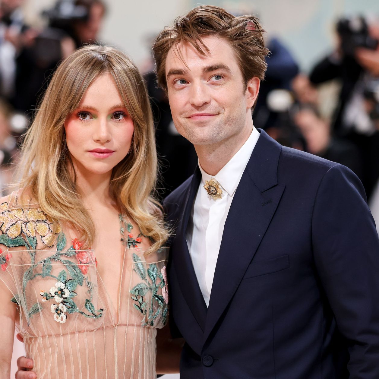 Robert Pattinson y Suki Waterhouse serán padres de su guide hijo en 2024