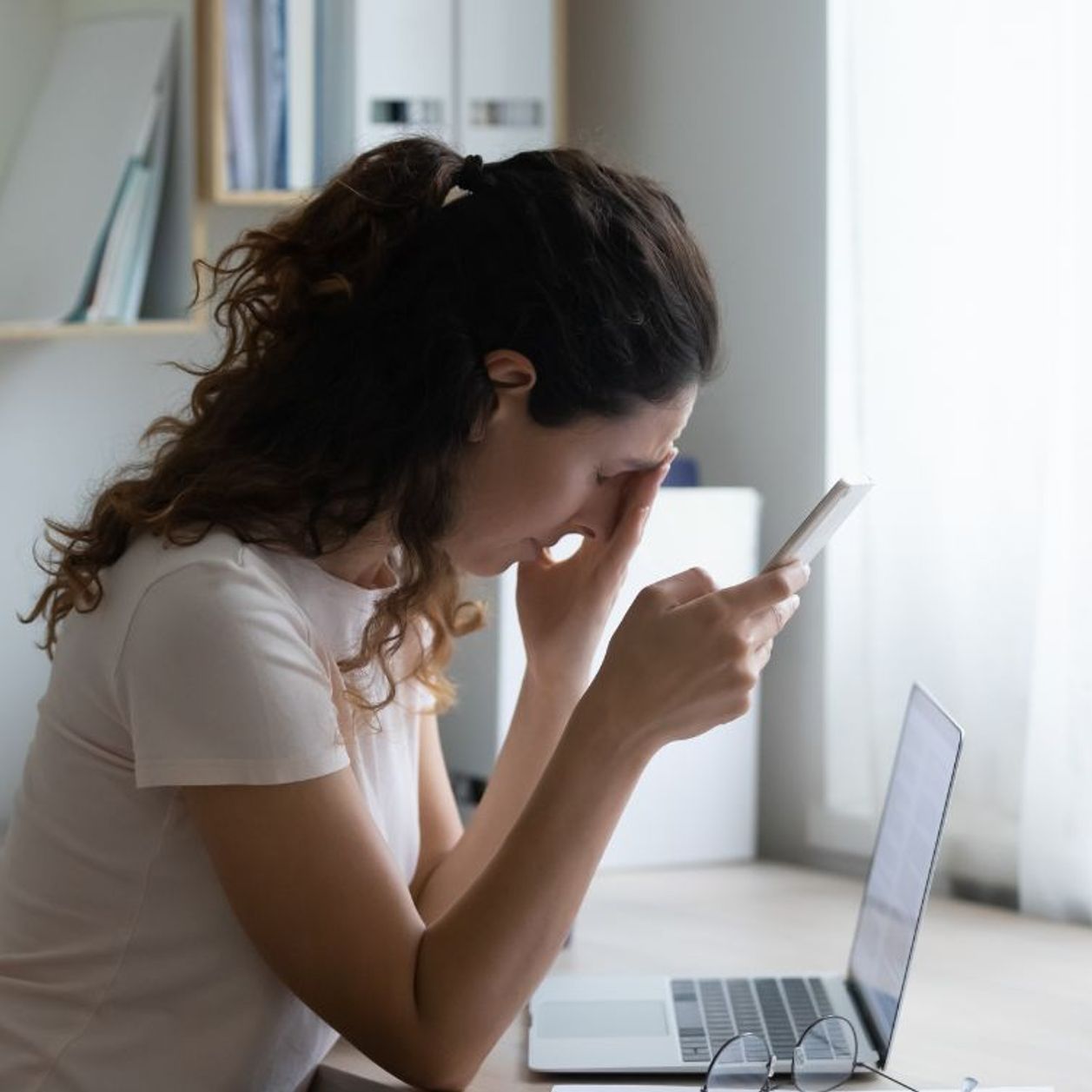 Violencia digital: Un grito de alerta en el universo online femenino