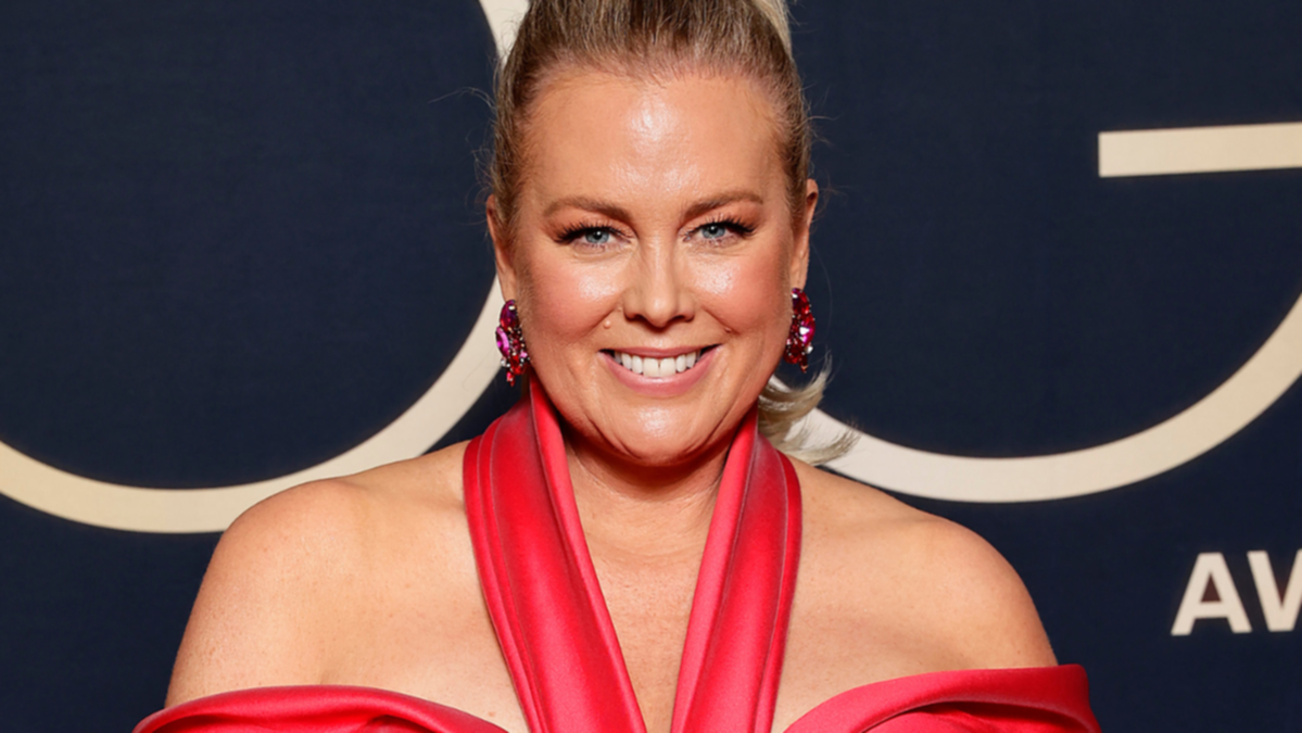 Samantha Armytage stuns with makeup-free vacation selfie