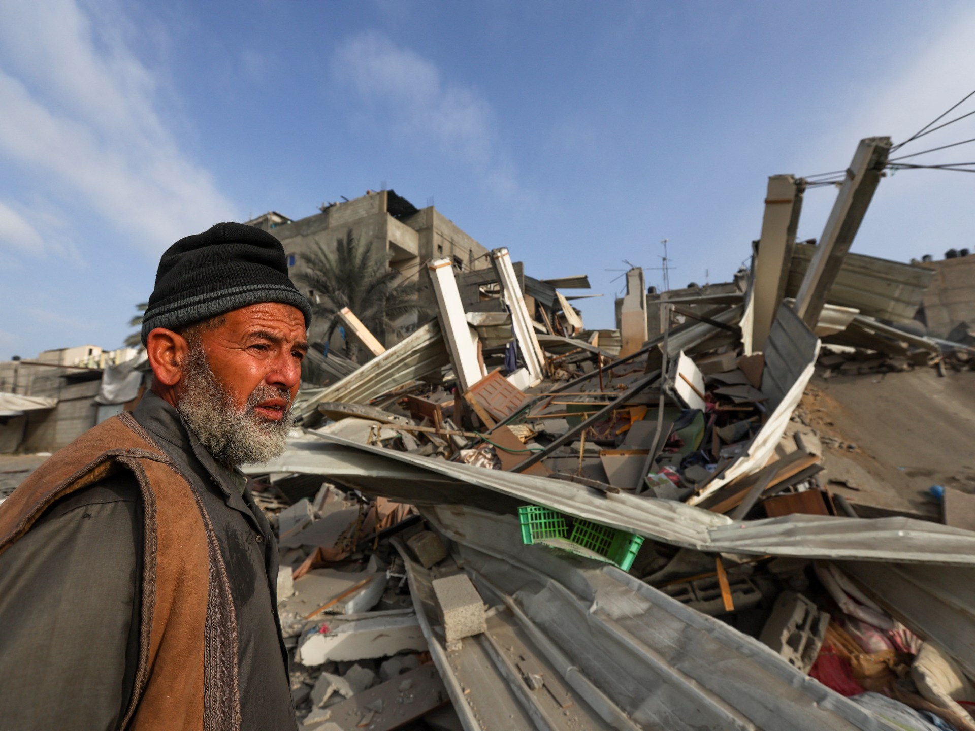 What is the circumstance in Gaza’s Khan Younis as Israel heightens attacks?